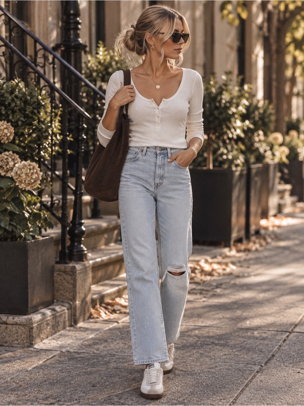 Levi’s Ribcage Straight Ankle Distressed Light Blue Denim Jeans